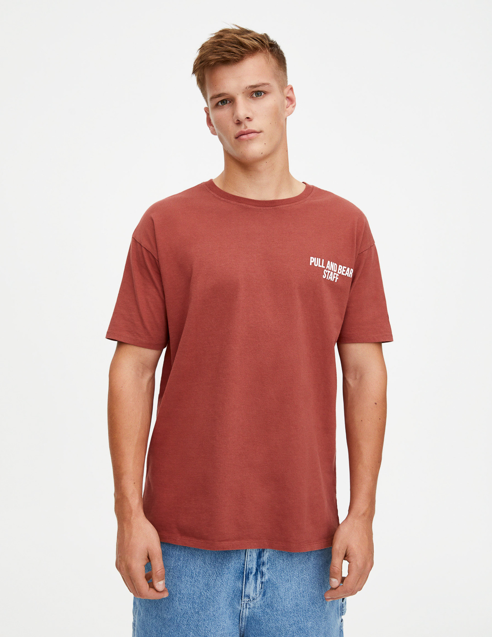 pull and bear staff t shirt